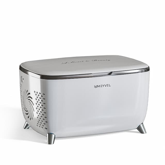 Холодильник для косметики и напитков Meyvel MB-06C3W